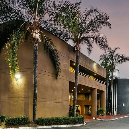 Travelodge By Wyndham Commerce Los Angeles Area